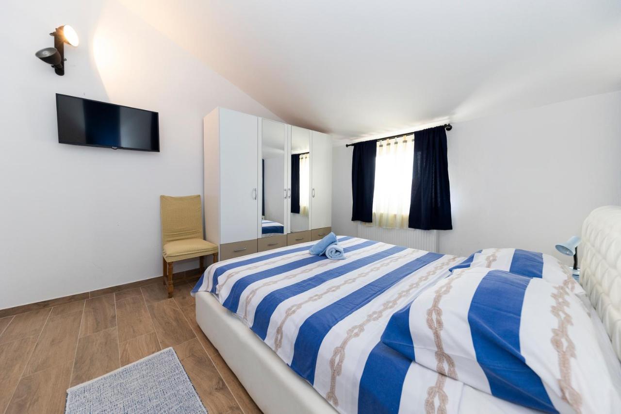 Apartman Lana Биоград на Мору Екстериор снимка