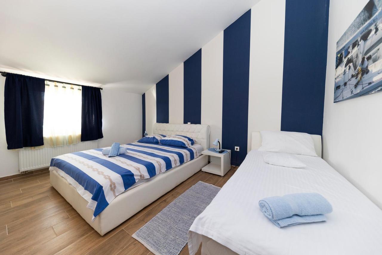 Apartman Lana Биоград на Мору Екстериор снимка