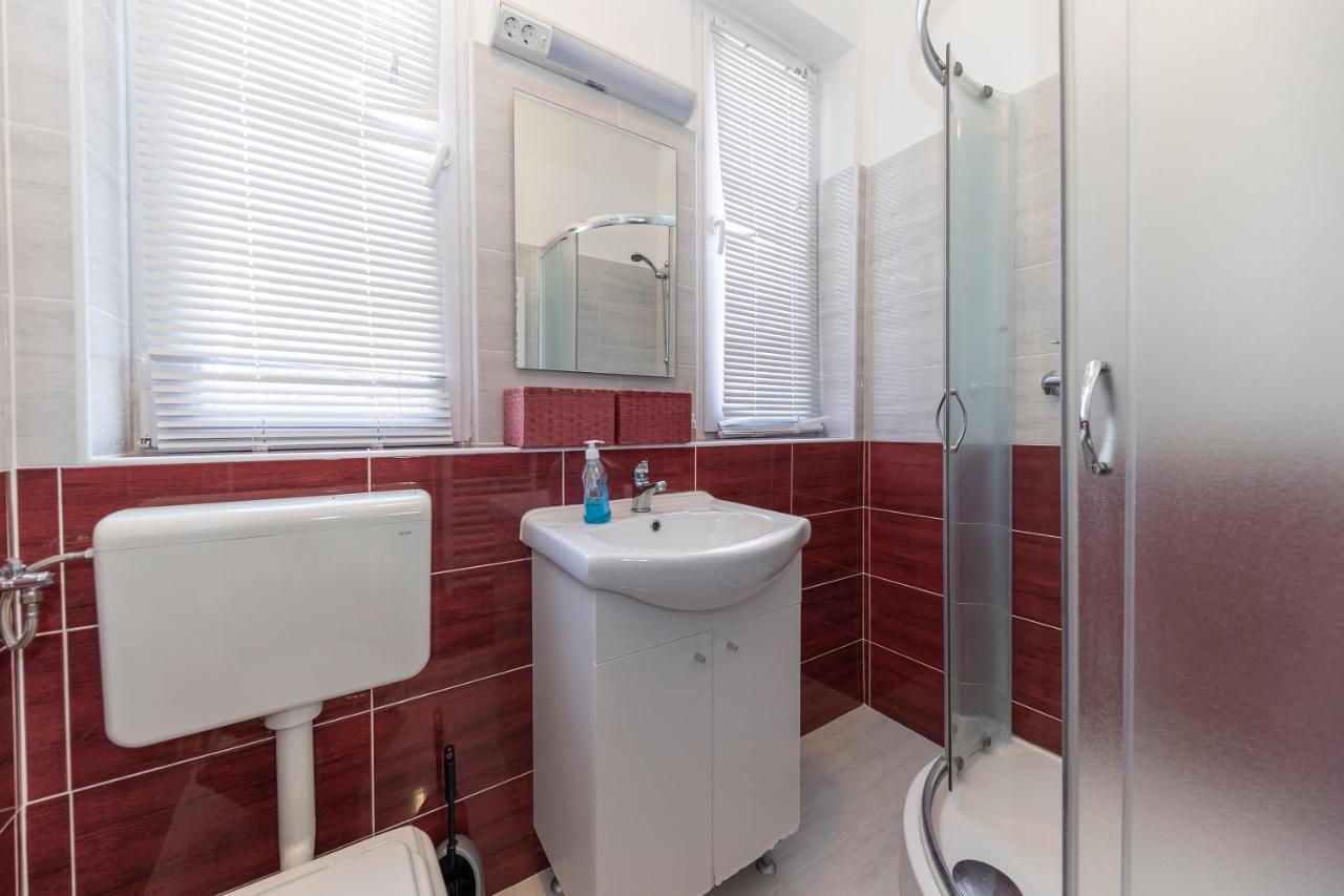 Apartman Lana Биоград на Мору Екстериор снимка