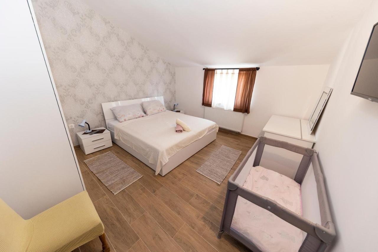 Apartman Lana Биоград на Мору Екстериор снимка