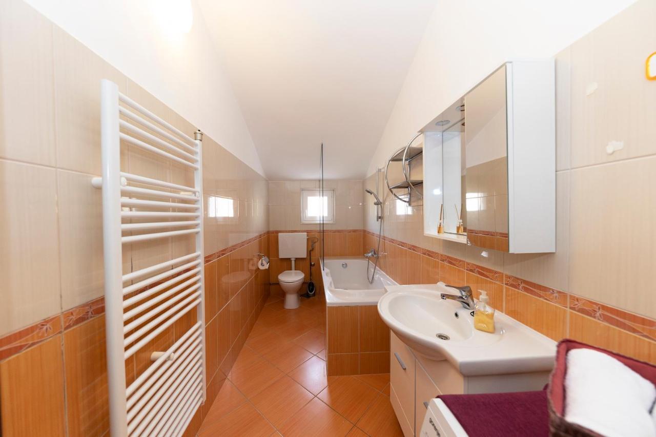 Apartman Lana Биоград на Мору Екстериор снимка